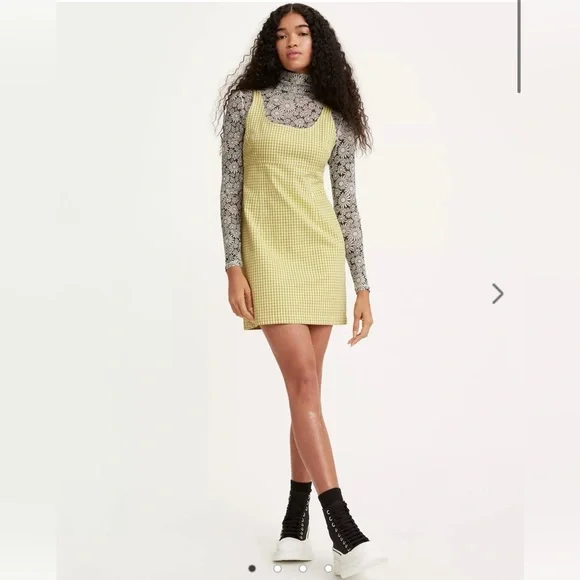 Levi’s Roy Structured Dress in Green Gingham - Picture 5 of 11
